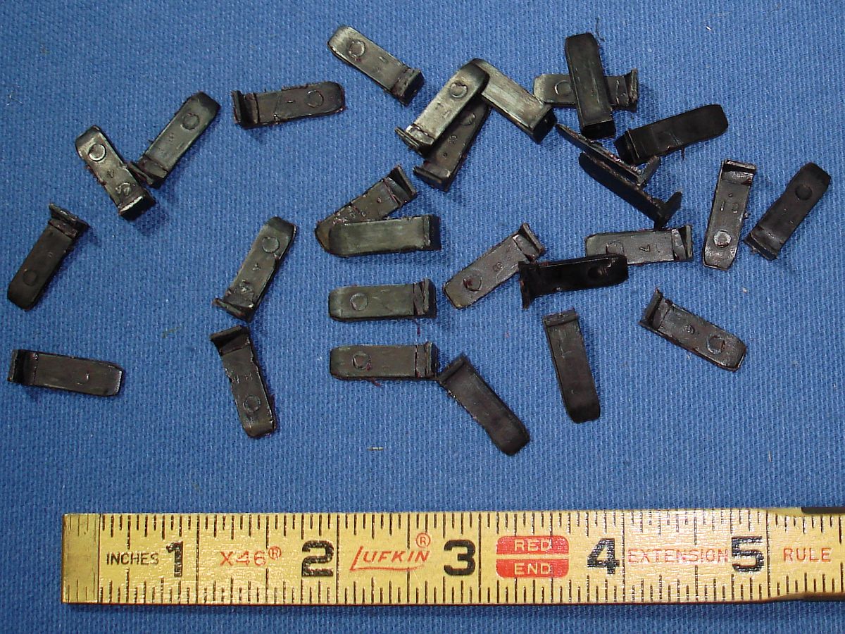 Strombecker 1:32 Scale Slot Car Road Racing Black Nylon Track Locking Lugs Strombecker 1:32 Scale Slot Car Road Racing Black Nylon Track Locking Lugs