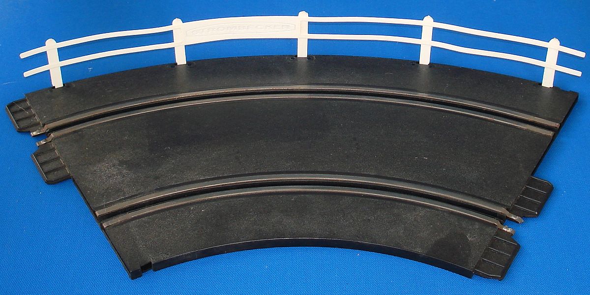 Strombecker 1:32 Scale Slot Car Road Racing White Guardrail Fence Section Strombecker 1:32 Scale Slot Car Road Racing White Guardrail Fence Section