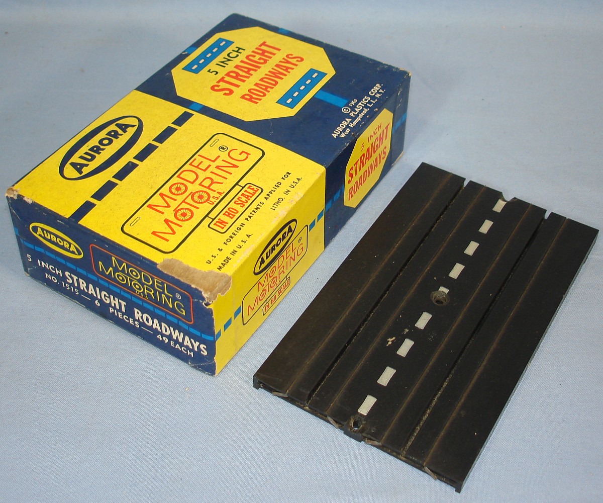 Aurora Model Motoring HO Scale Slot Car Racing Five Inch Two Lane Straight Roadways #1515 Aurora Model Motoring HO Scale Slot Car Racing Five Inch Two Lane Straight Roadways #1515